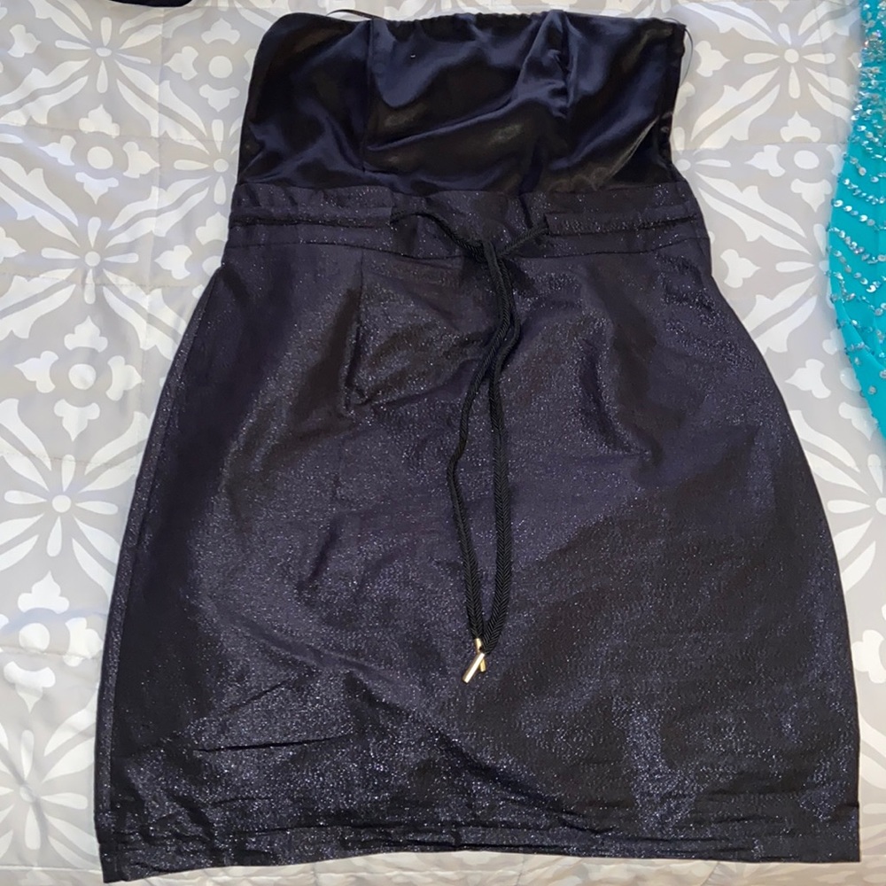 strapless short black dress